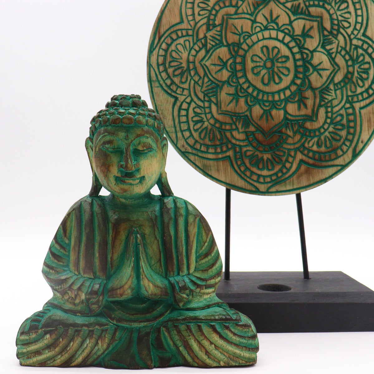 Buda decorativo de madera · Nudo infinito verde
