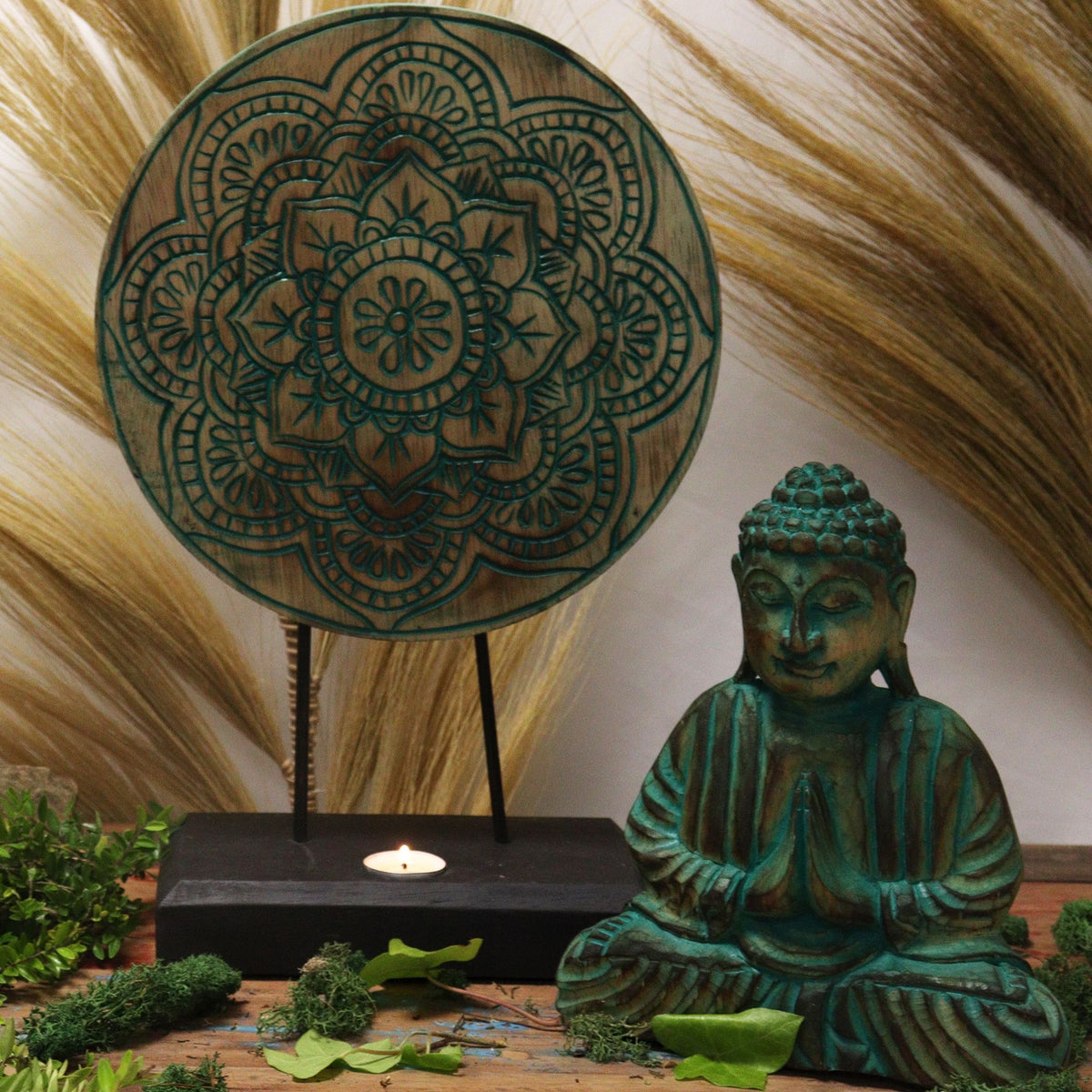 Buda decorativo de madera · Nudo infinito verde