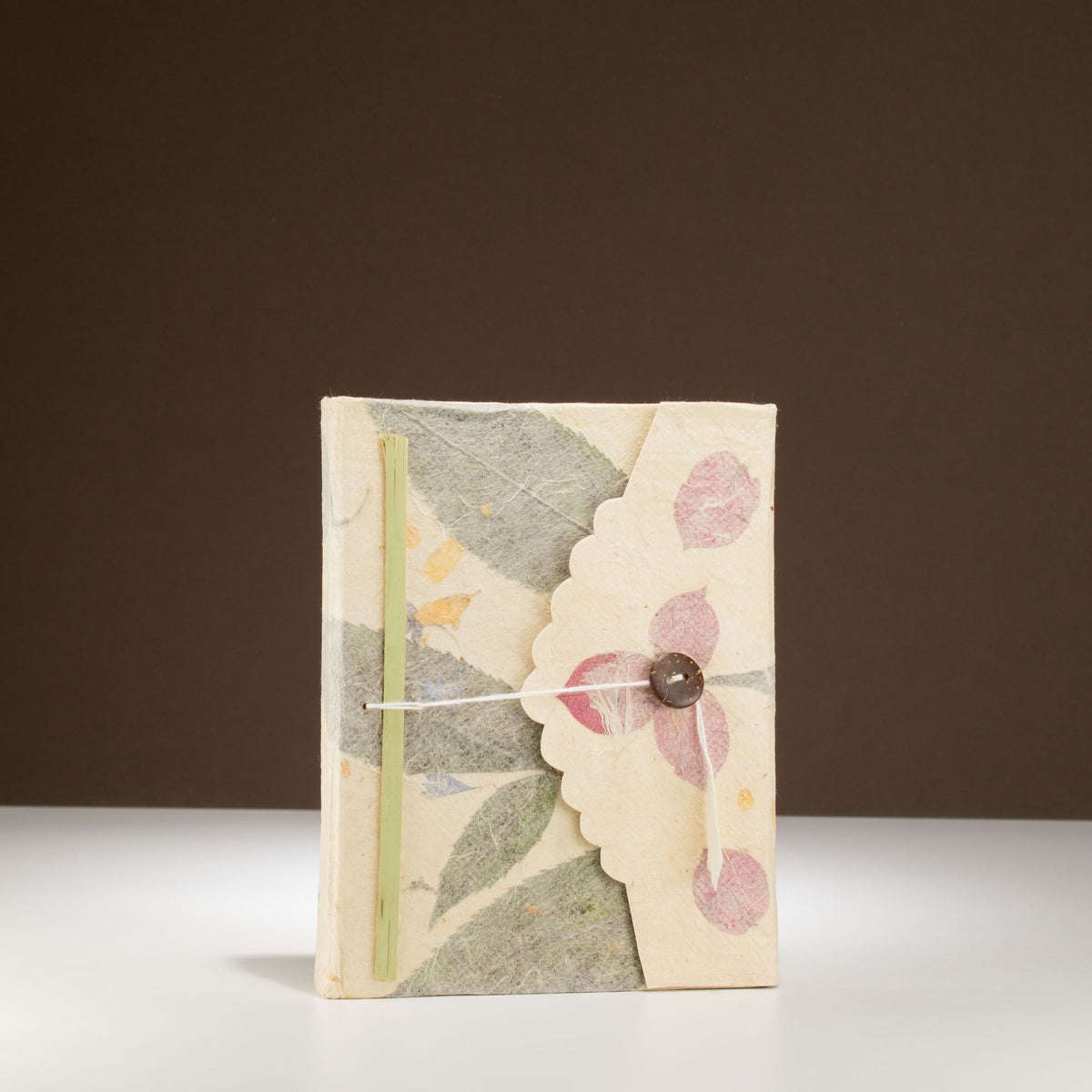 Cuaderno de papel lokta · Buganvilla · 15 × 12 cm