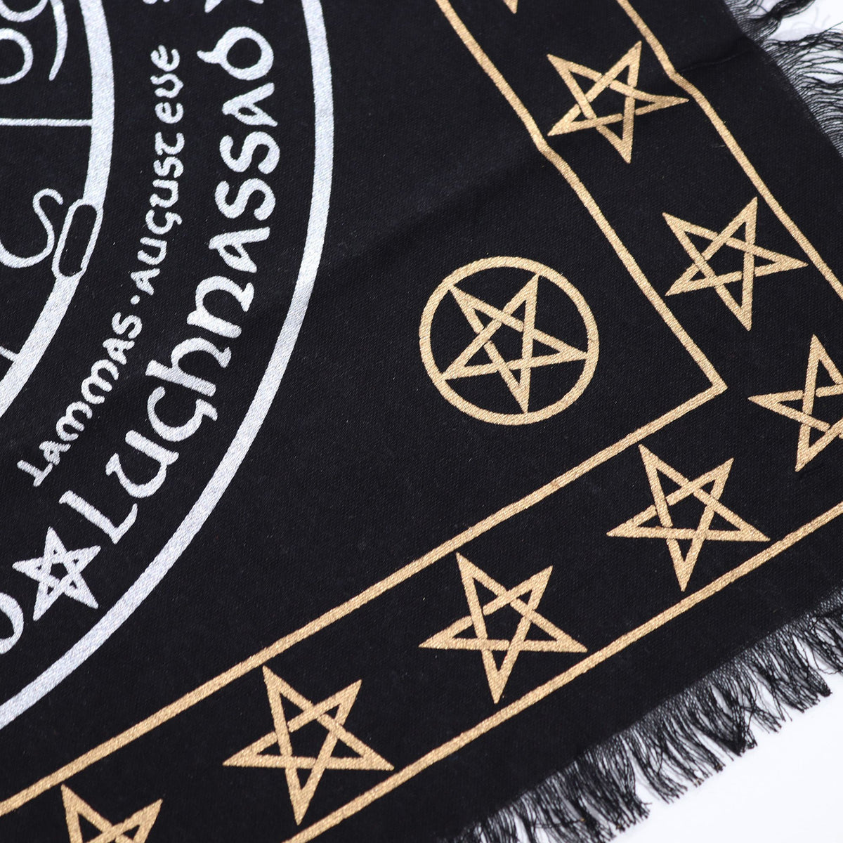 Mantel de altar con flecos · Vida, muerte y renacimiento
