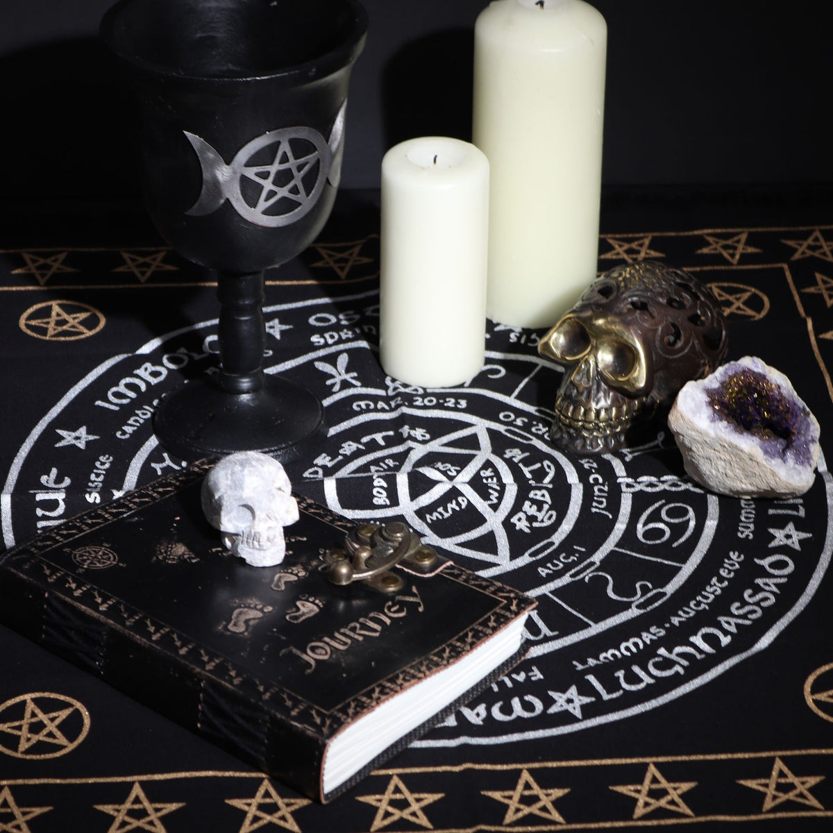 Mantel de altar con flecos · Vida, muerte y renacimiento