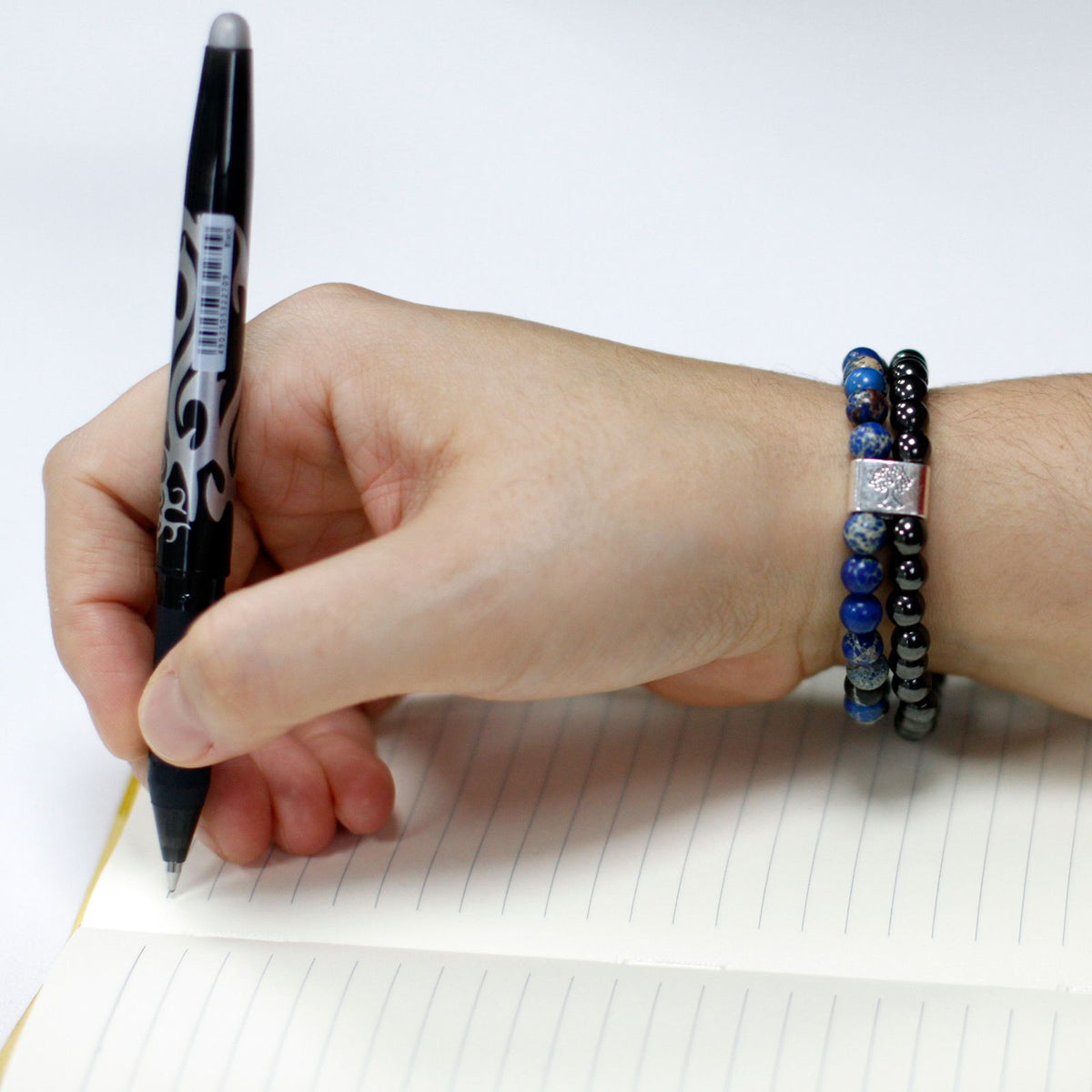 Pulsera de sodalita con cuentas magnéticas