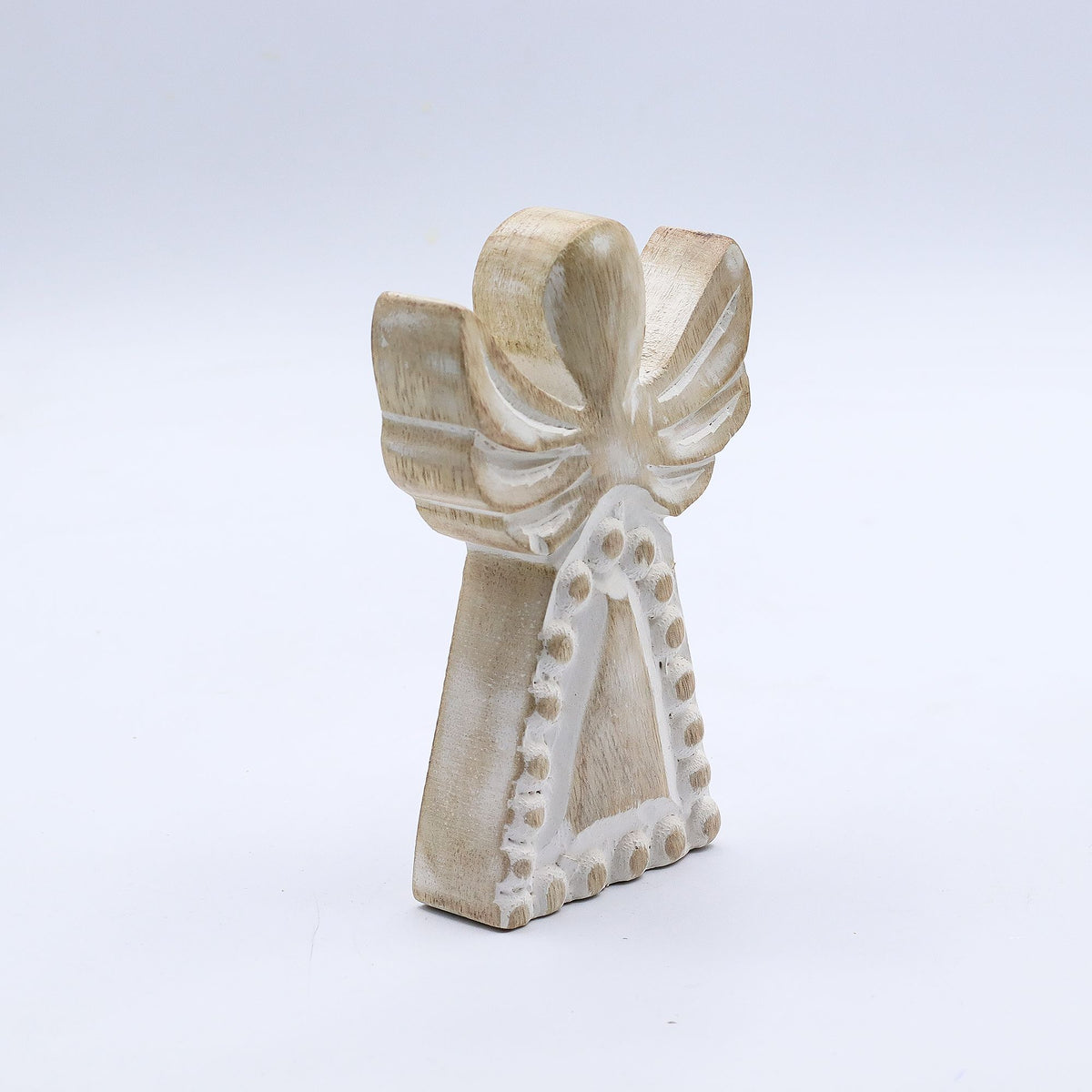 Ángel de madera de mango con acabado blanqueado