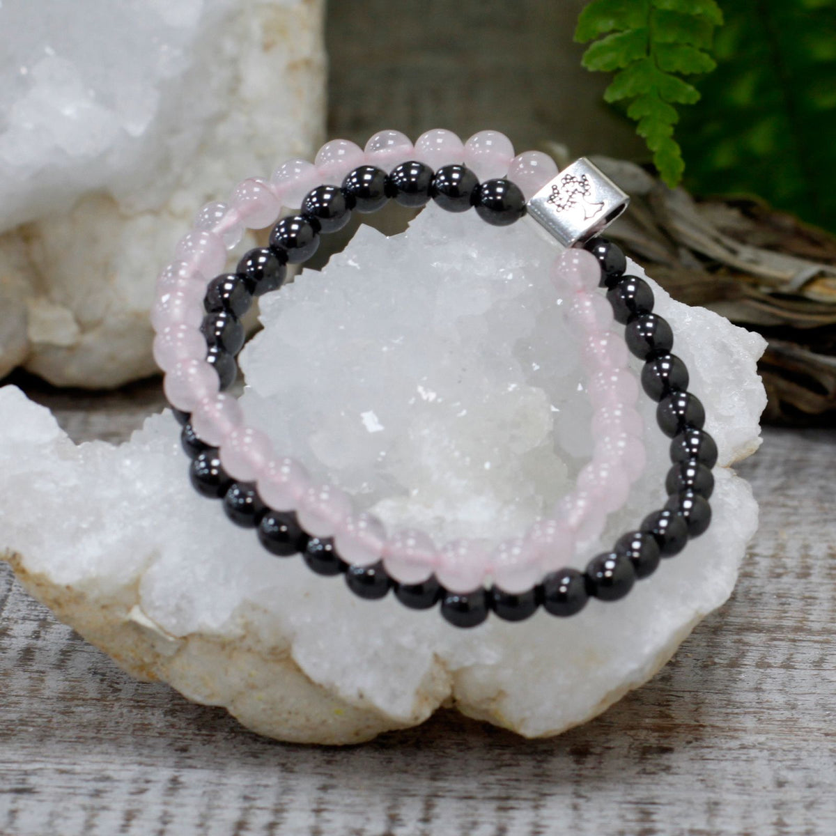 Pulsera de cuarzo rosa con cuentas magnéticas