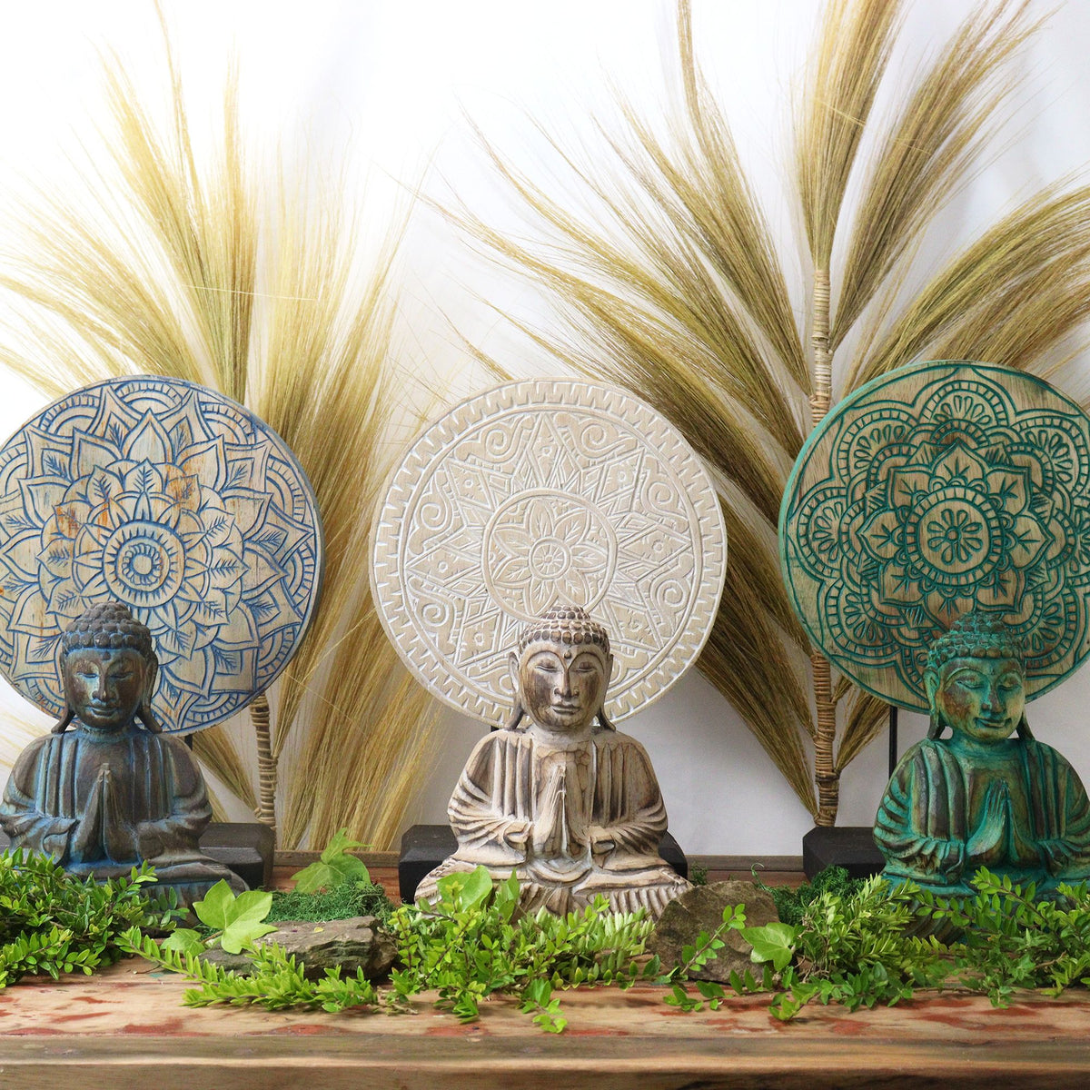 Buda decorativo de madera · Mandala floral azul