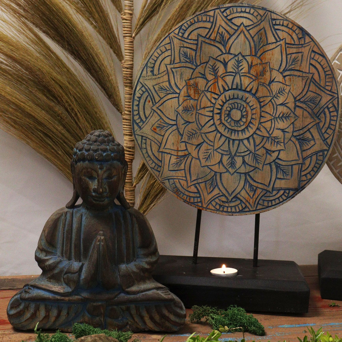 Buda decorativo de madera · Mandala floral azul