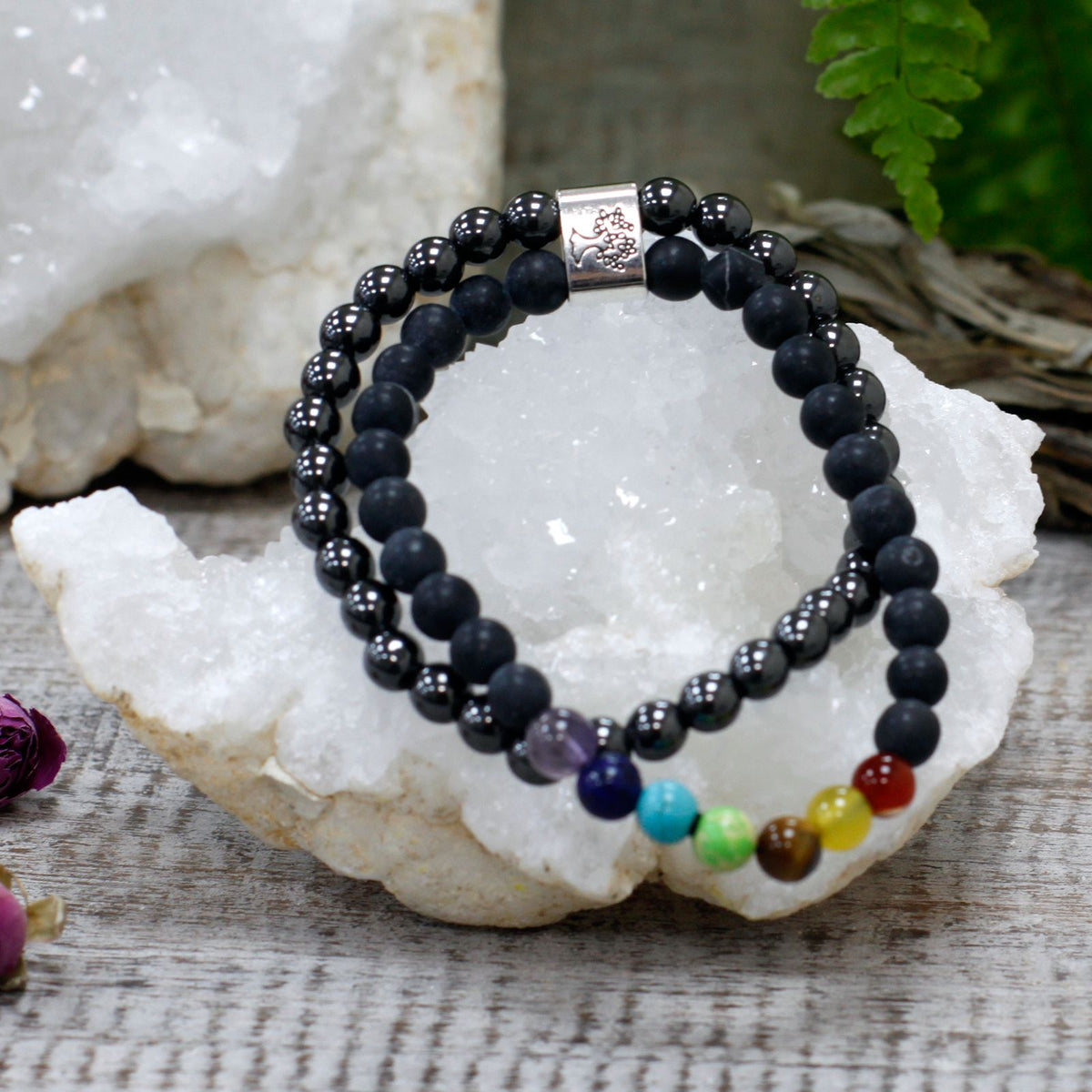 Pulsera de los chakras con piedra negra