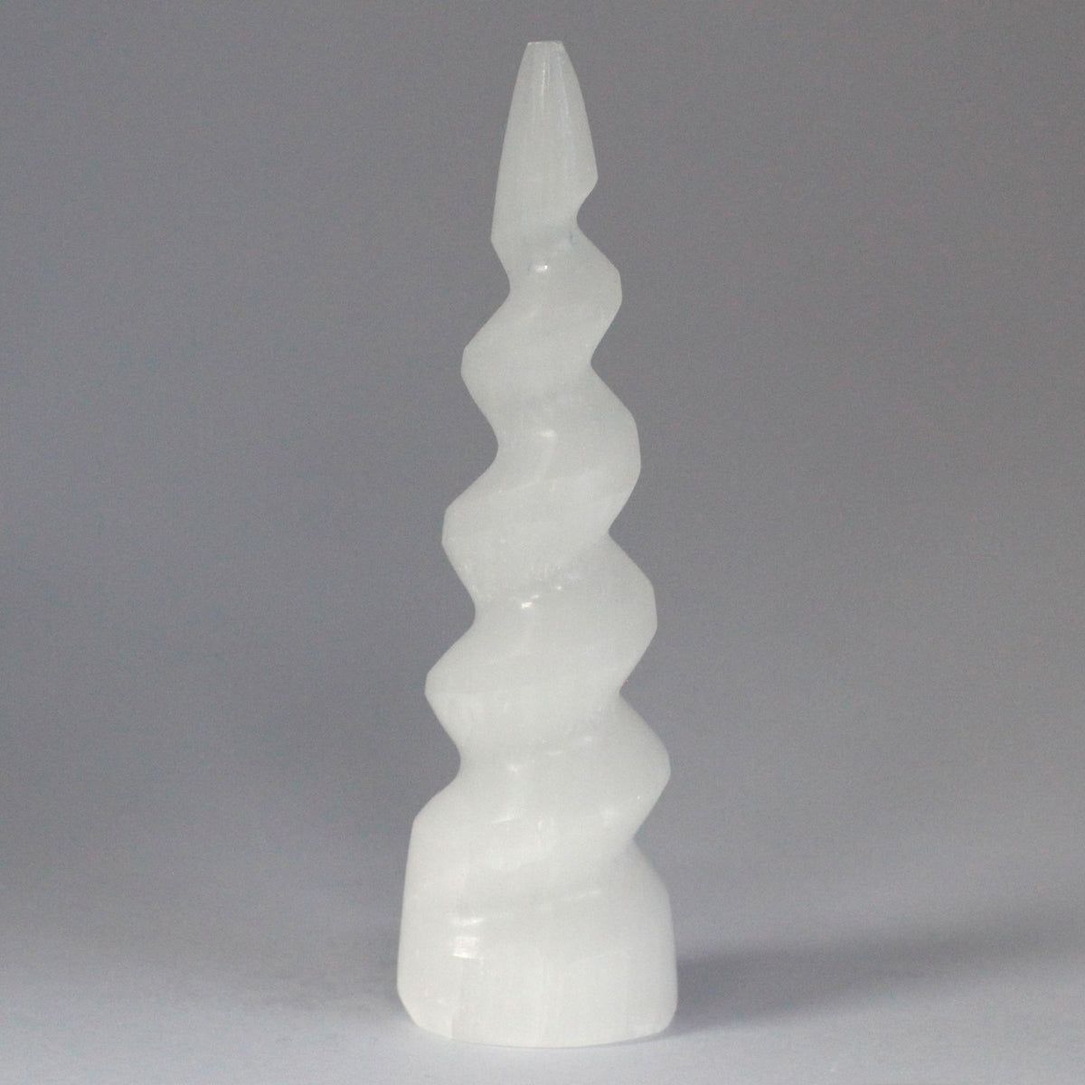 Torre espiral de selenita · 15 cm
