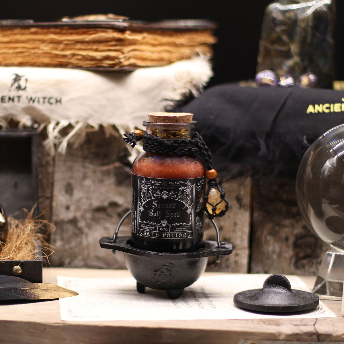 Poción de baño de bruja antigua con amuleto de citrino · Éxito