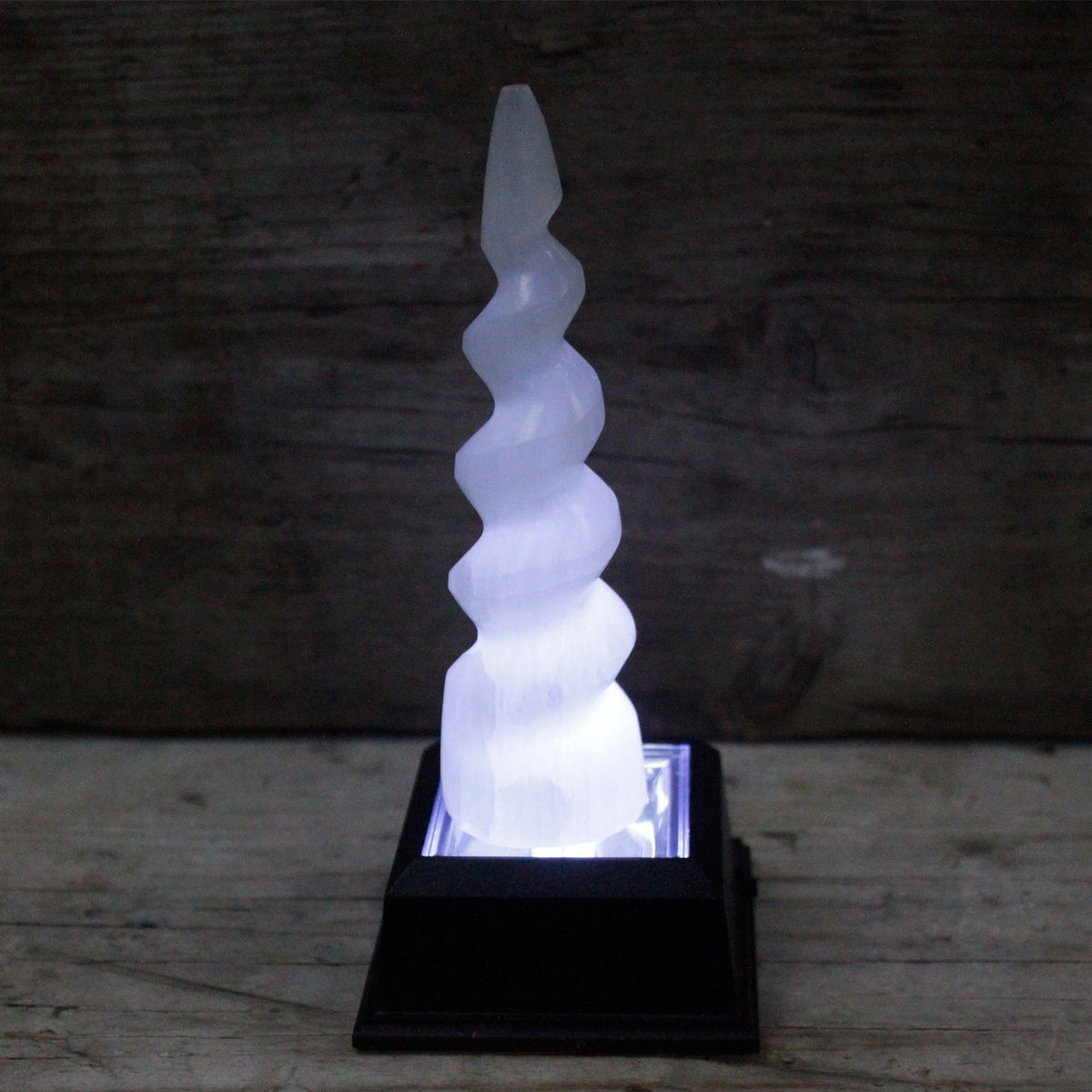 Torre espiral de selenita · 15 cm